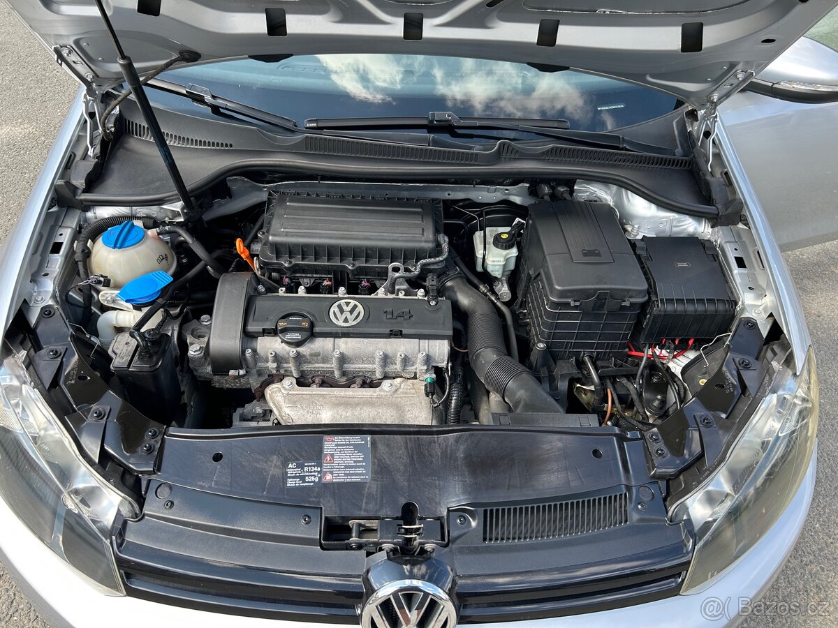 VW GOLF 1.4 MPI SERVISNÍ KNIHA 124.600 - 14