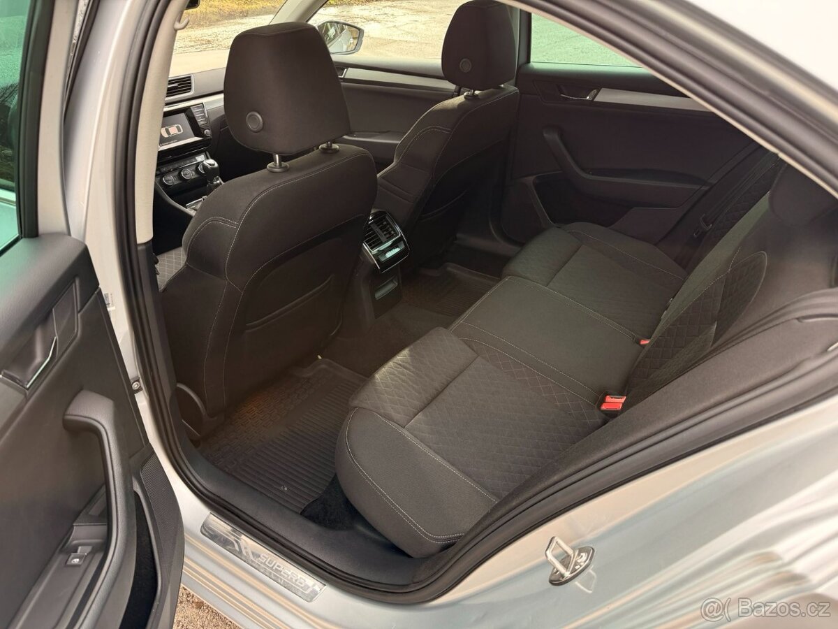 Škoda Superb 1,6 Ambient TDi 88 kW - 14