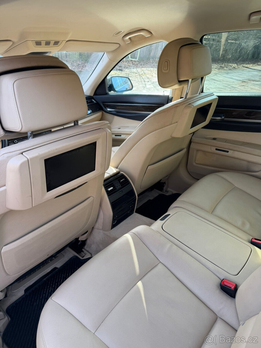 BMW 730D LONG 170kW – max. výbava, po servisu - 14