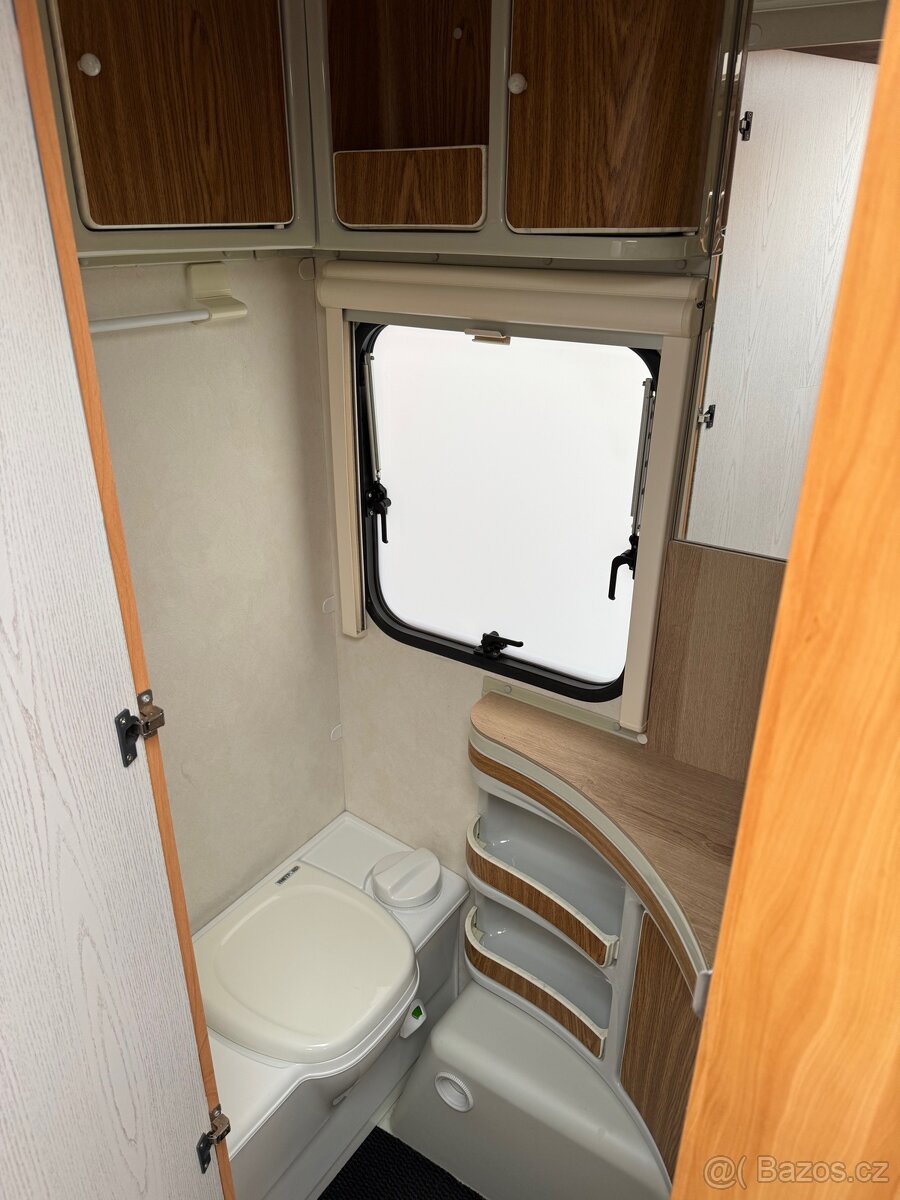 Adria Adora 462 s MOVEREM, stanem a nosičem kol - 14