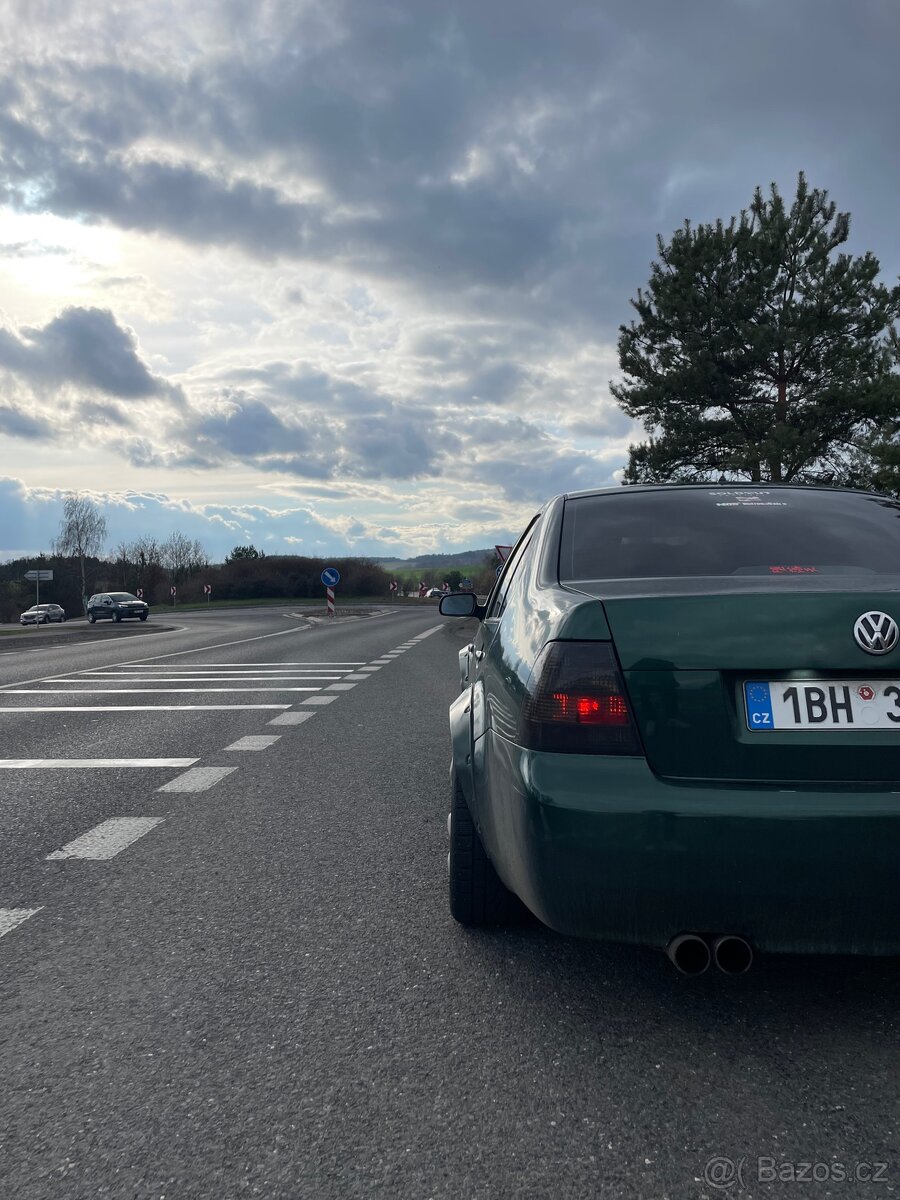 Wv Bora 2.3 vr5 110kw manuál - 14