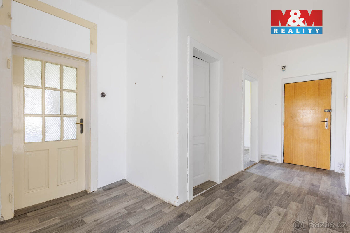 Prodej bytu 3+1 s garáží v Žandově, ul. Děčínská - 14