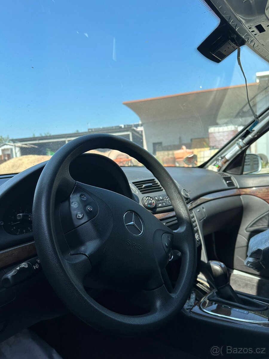 Mercedes-Benz E-class - náhradní díly - 14