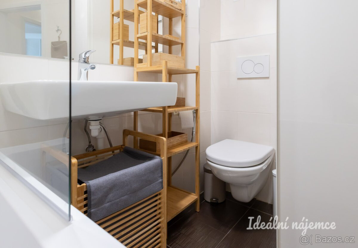 Pronájem bytu 2+kk, Na Kozačce, Vinohrady, 26 900 Kč/měs, 52 - 14