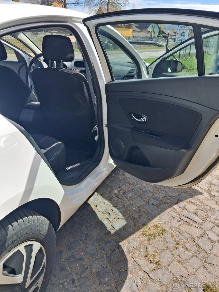 Renault Fluence 1.5dci - 14