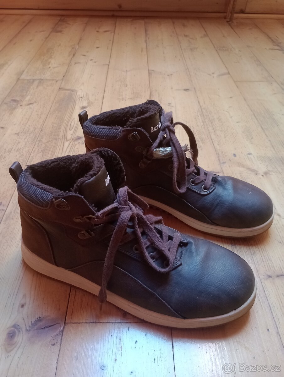 Pánské tenisky, pantofle a zimní boty - 14