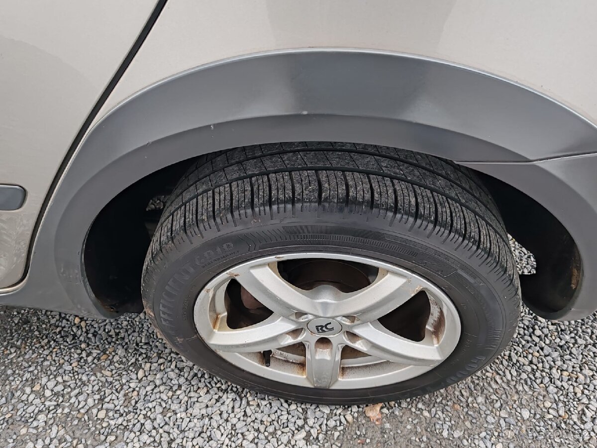 Škoda Octavia
2.0TDI scout - 14