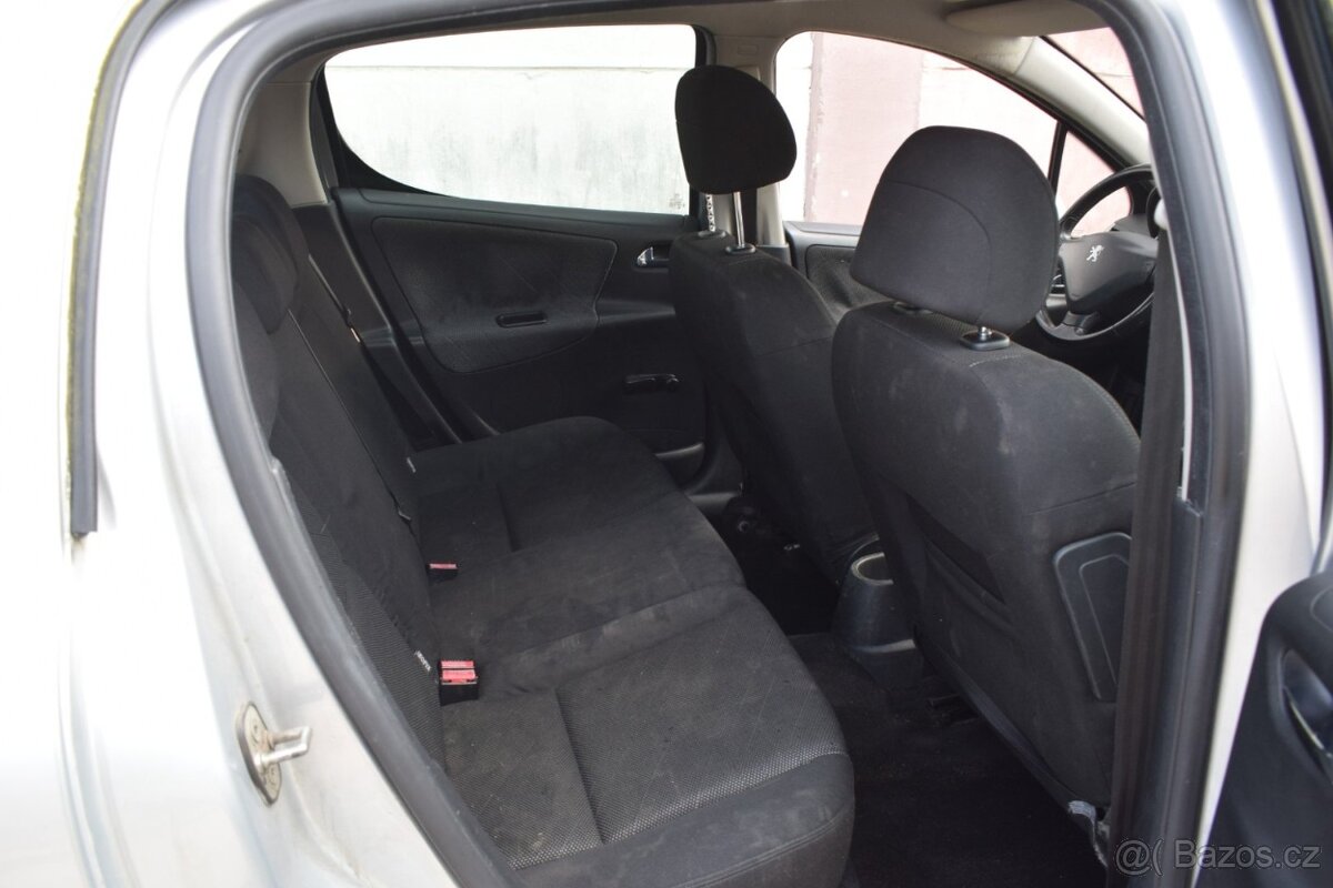 Peugeot 207 1.4i/5DVEŘ/KLIMA/ČTĚTE PROSÍM/ - 14
