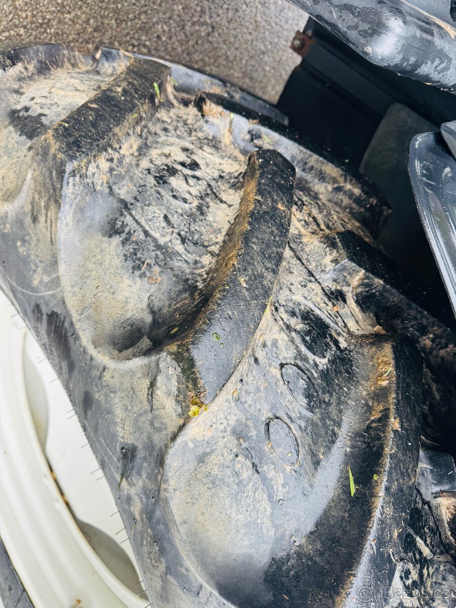 Valtra n111. Hi-tech s nakladačem INTER-TECH - 14