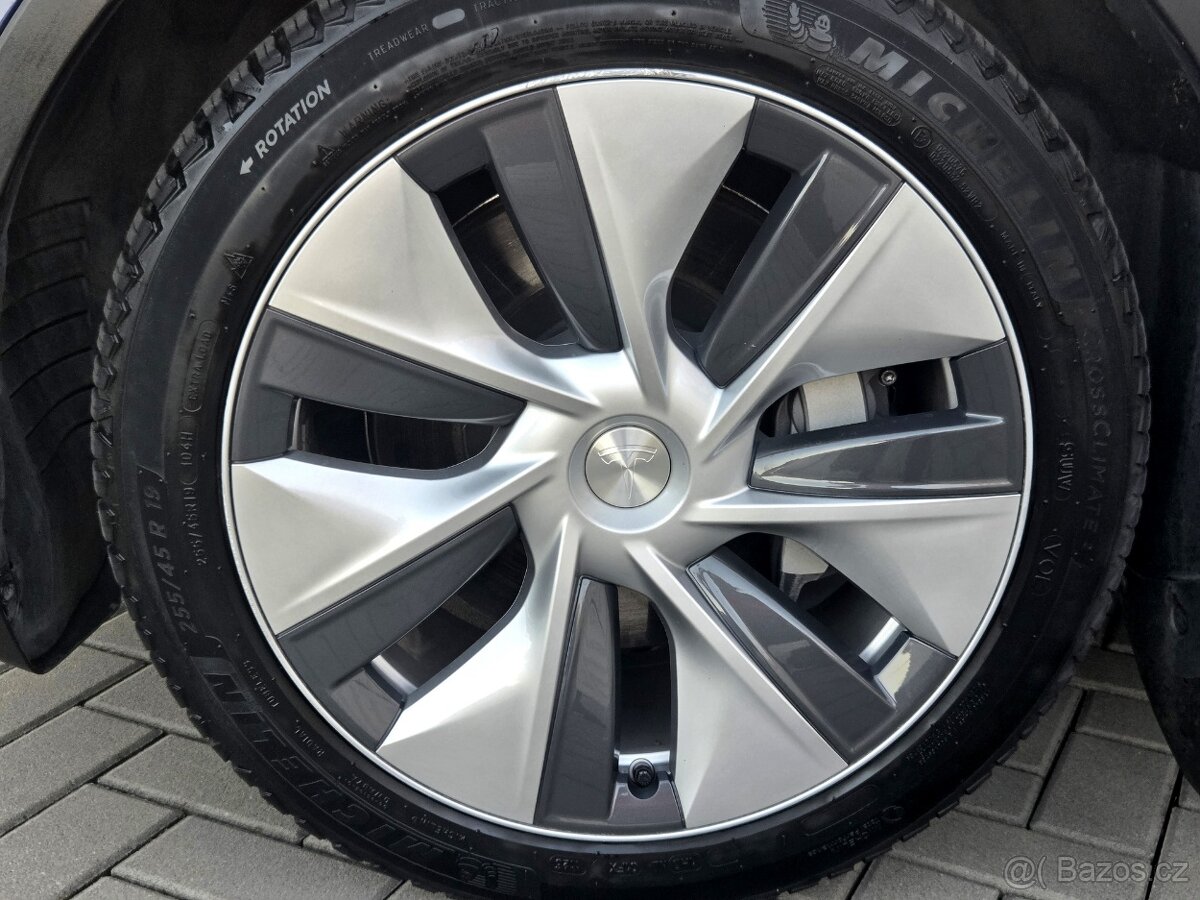 Tesla Model Y LFP / koupeno v ČR / modrá metalíza - 14