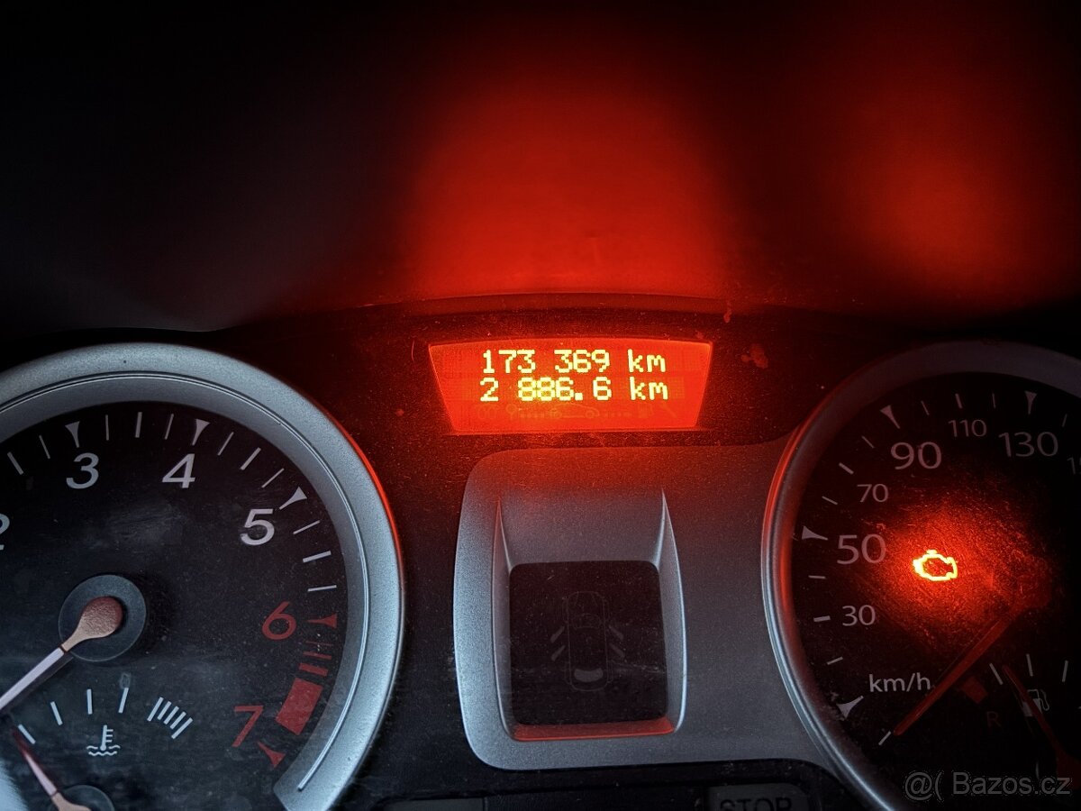 Renault Clio Combi, 1,2i tce benzín, 76 kW, rv 2011 - 14