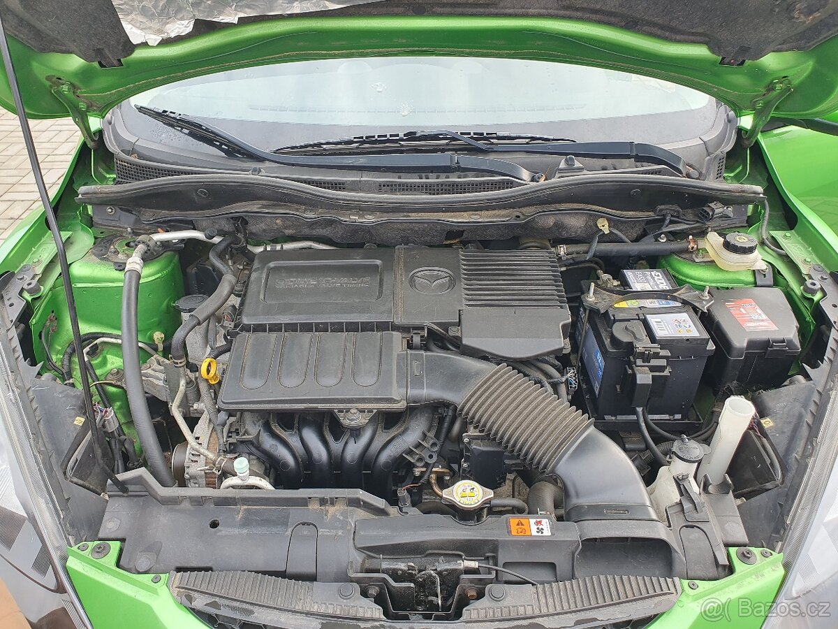 Mazda 2. 1.3i nová stk - 14
