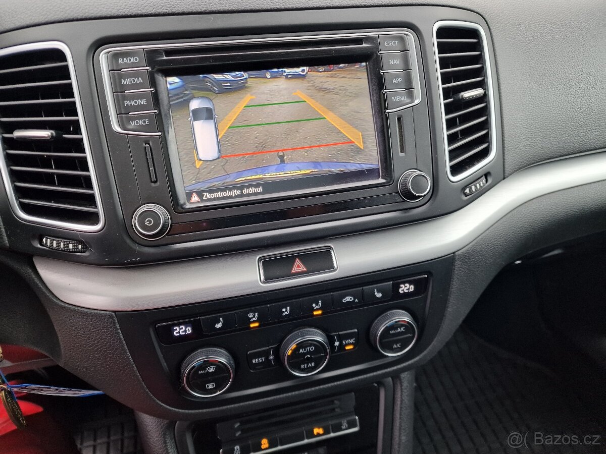 Volkswagen SHARAN 2,0TDI 7MÍST odp.DPH - 14