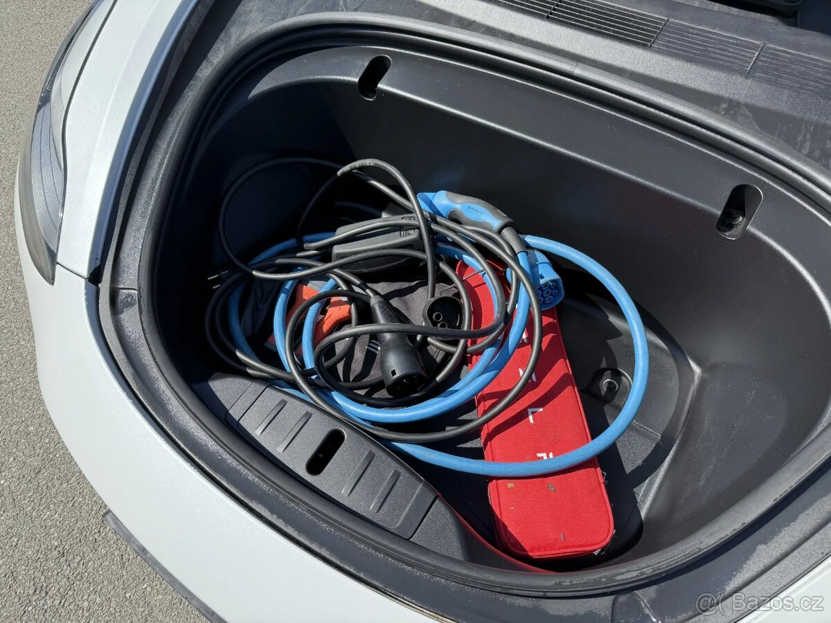 Tesla model 3 SR+ - 14