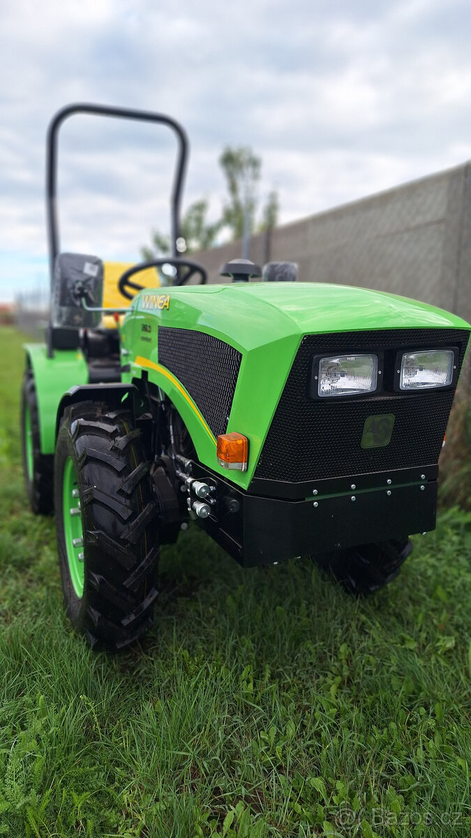 malotraktor WINEA 26 LD Comfort zánovní stav - 14