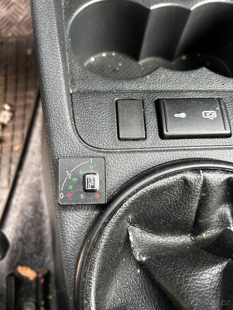 Škoda Fabia 2, 1.4 16V 63kw + LPG na náhradní díly. - 14