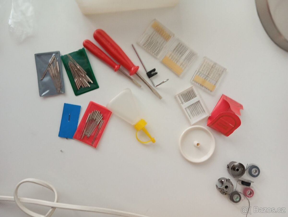 Kufříkový šicí stroj Veritas 8014/40 se stehovou automatikou - 14