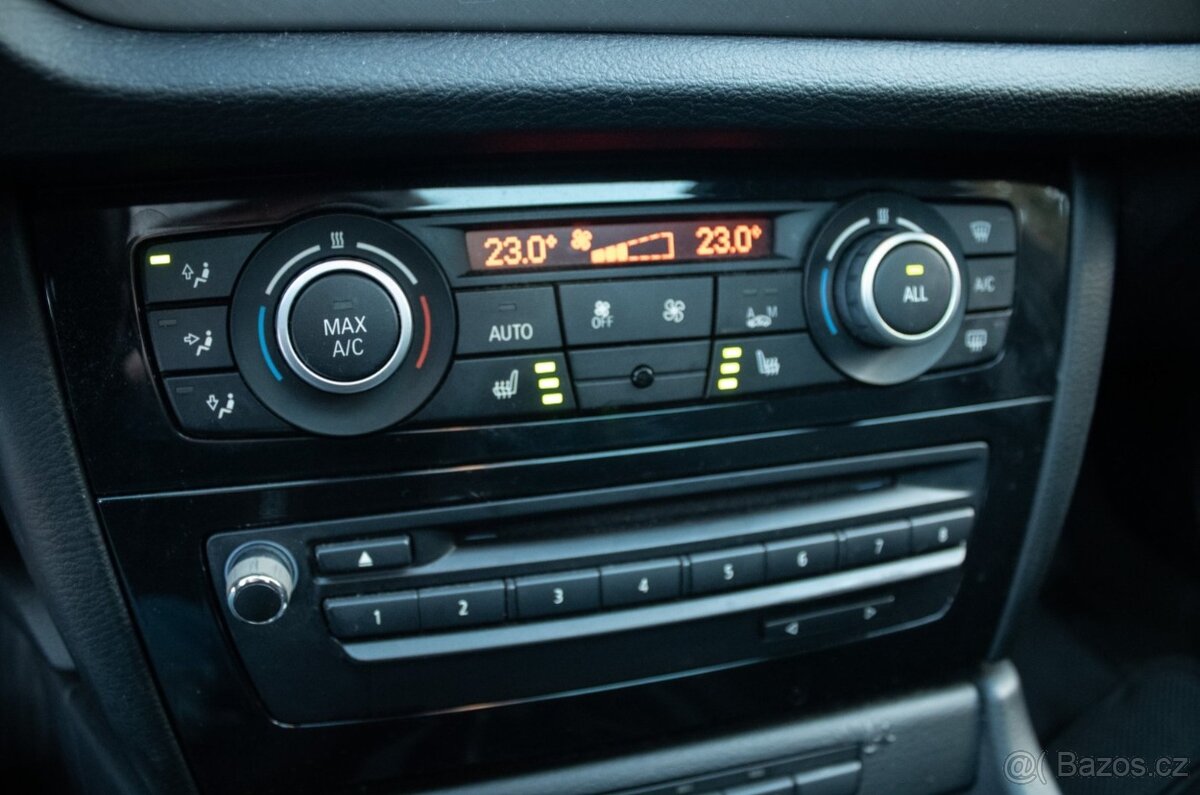 BMW X1 XDrive 18d M-packet - 14