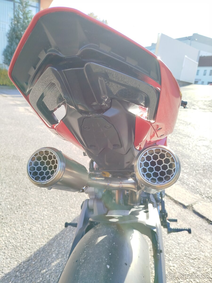 Ducati Panigale V2, 2 810 Km, TO MUSÍŠ VIDĚT - 14