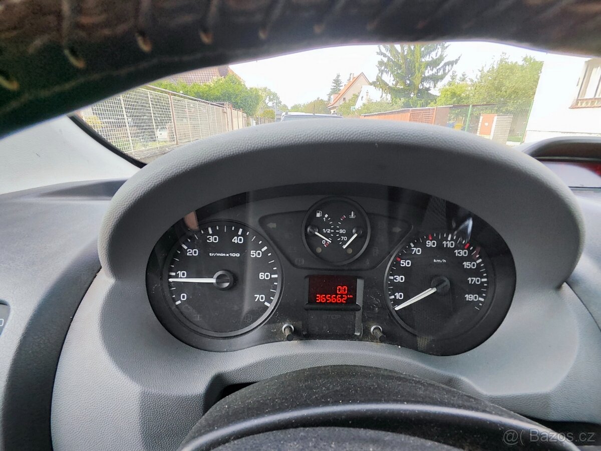 Peugeot Expert 2.0 HDI 2012 94 kW - 14