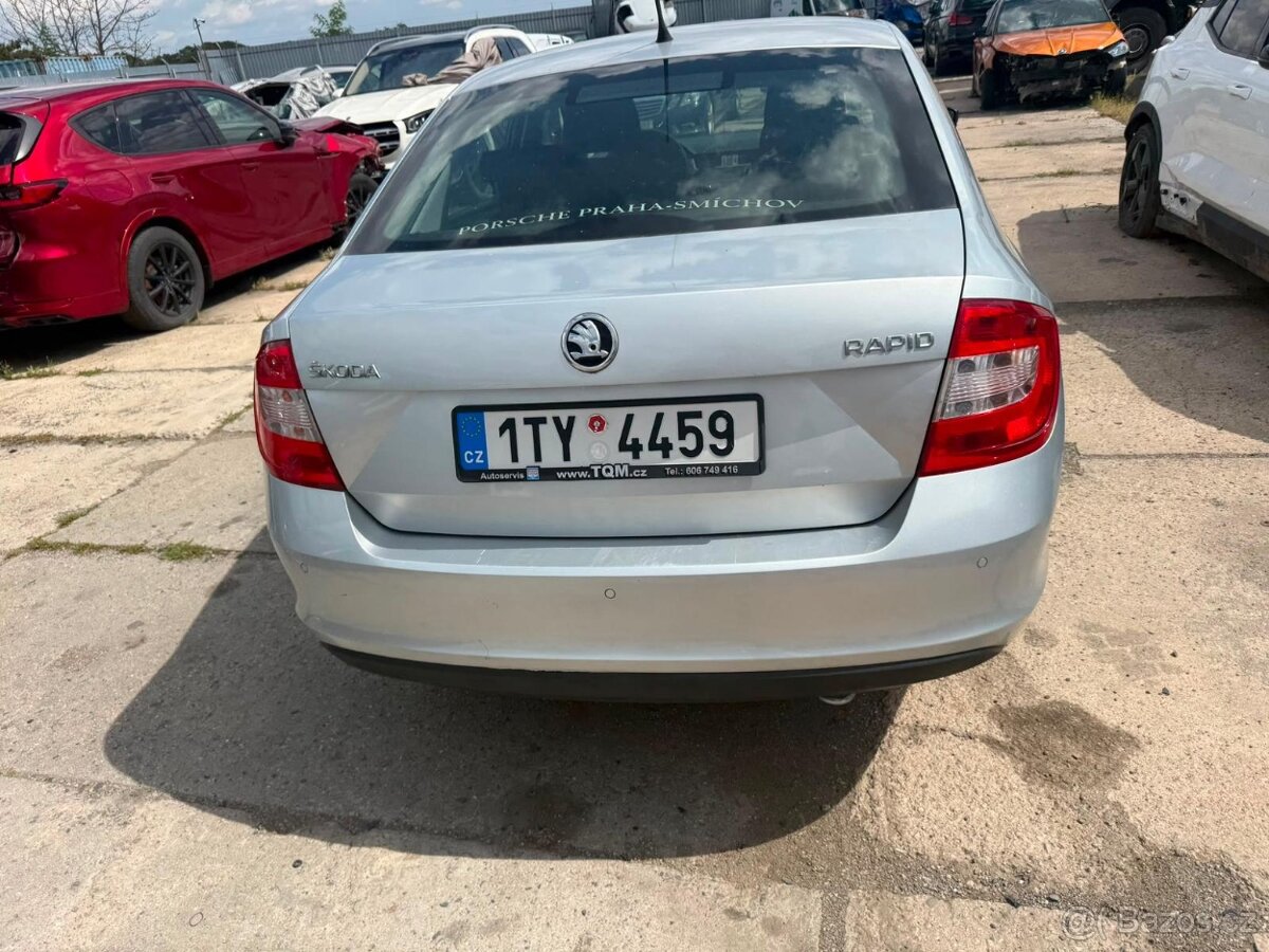Škoda Rapid 1.6TDi. 2014 pojizdne - 14