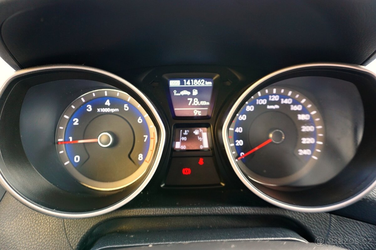 HYUNDAI I30 CW 1,6 GDI 99KW 2015 142000 KM - 14