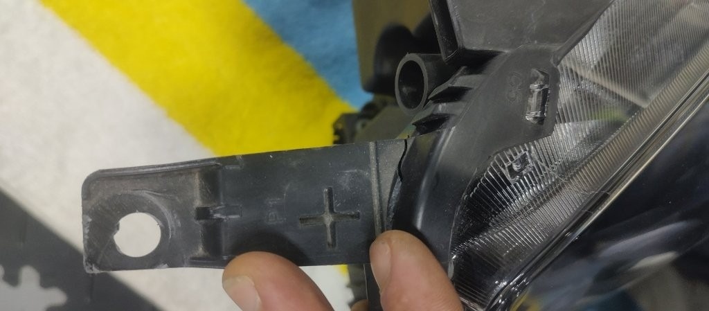 Ford Kuga III 3 MK3 DFK 2019 - 2024 - Prave predne svetlo - 14