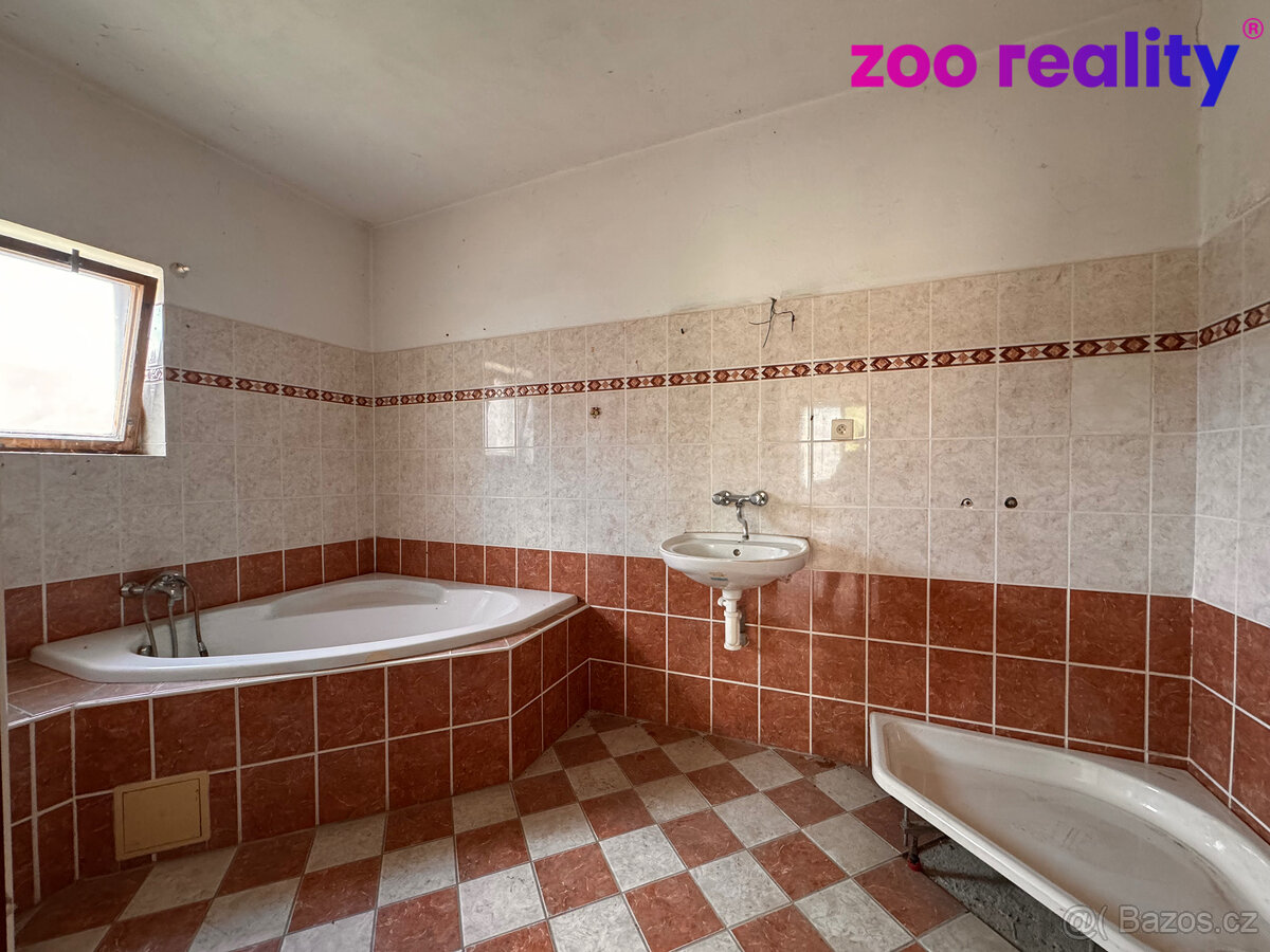 Prodej, rodinný dům 3+kk, 335 m2, Holedeč, Veletice - 14