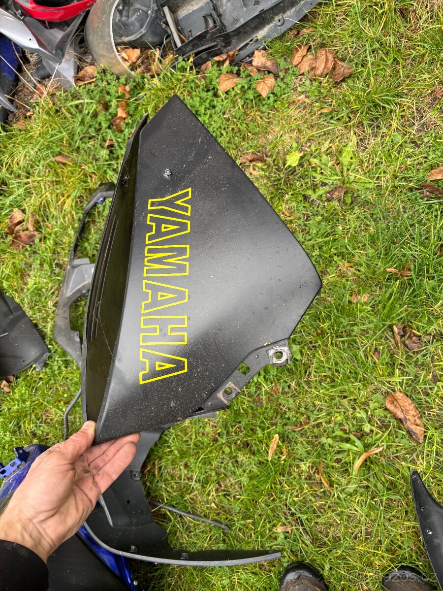 Sada plastu i s nadrzi na Yamaha R1 09-11 - 14