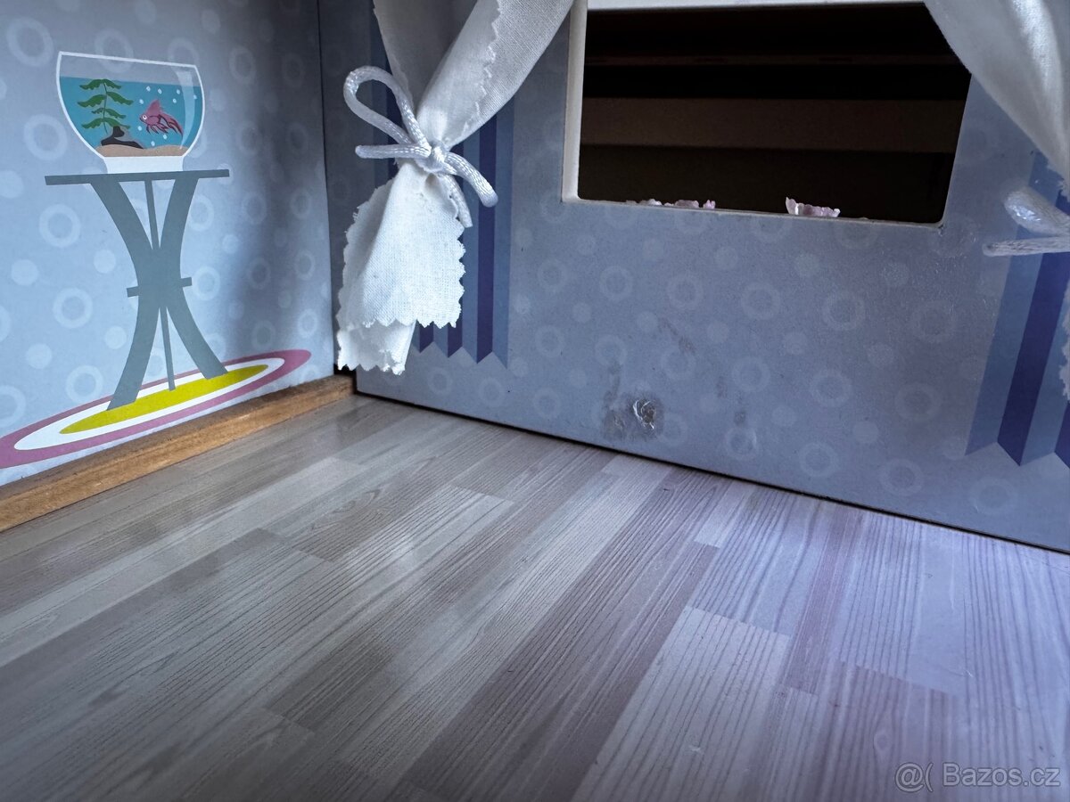 Domeček pro panenky s vybavením - 14