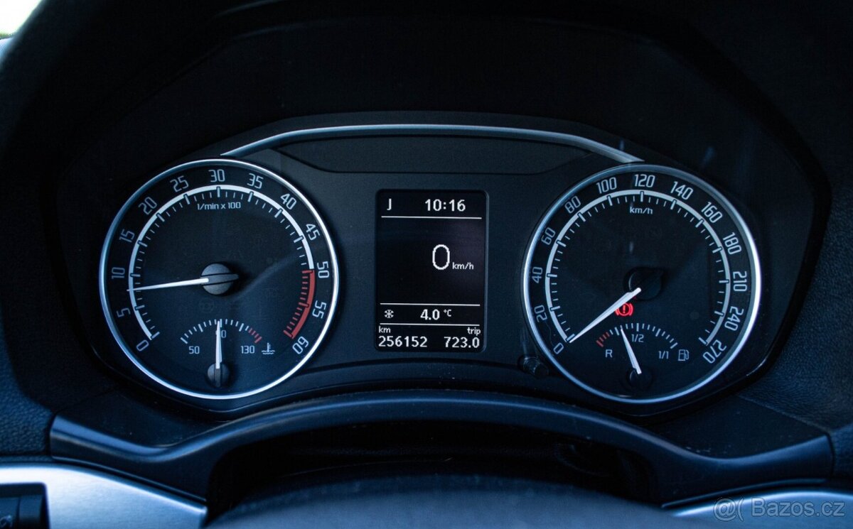 Škoda Octavia Combi RS 2.0 TDI - 14