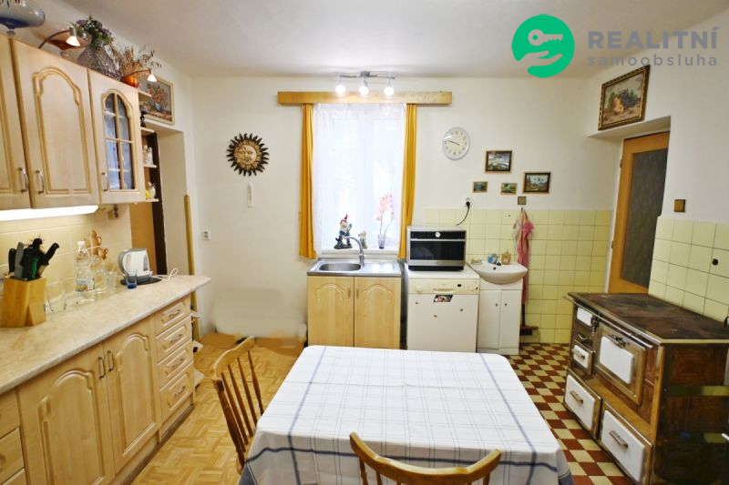 Prodej rodinného domu 172 m2, pozemek 3 735 m2 - 14