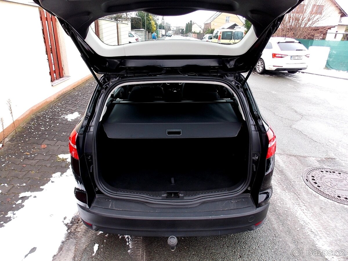 2016 Benzínový Ford Focus 1,6 Ti-VCT 92kW KOMBI - 14
