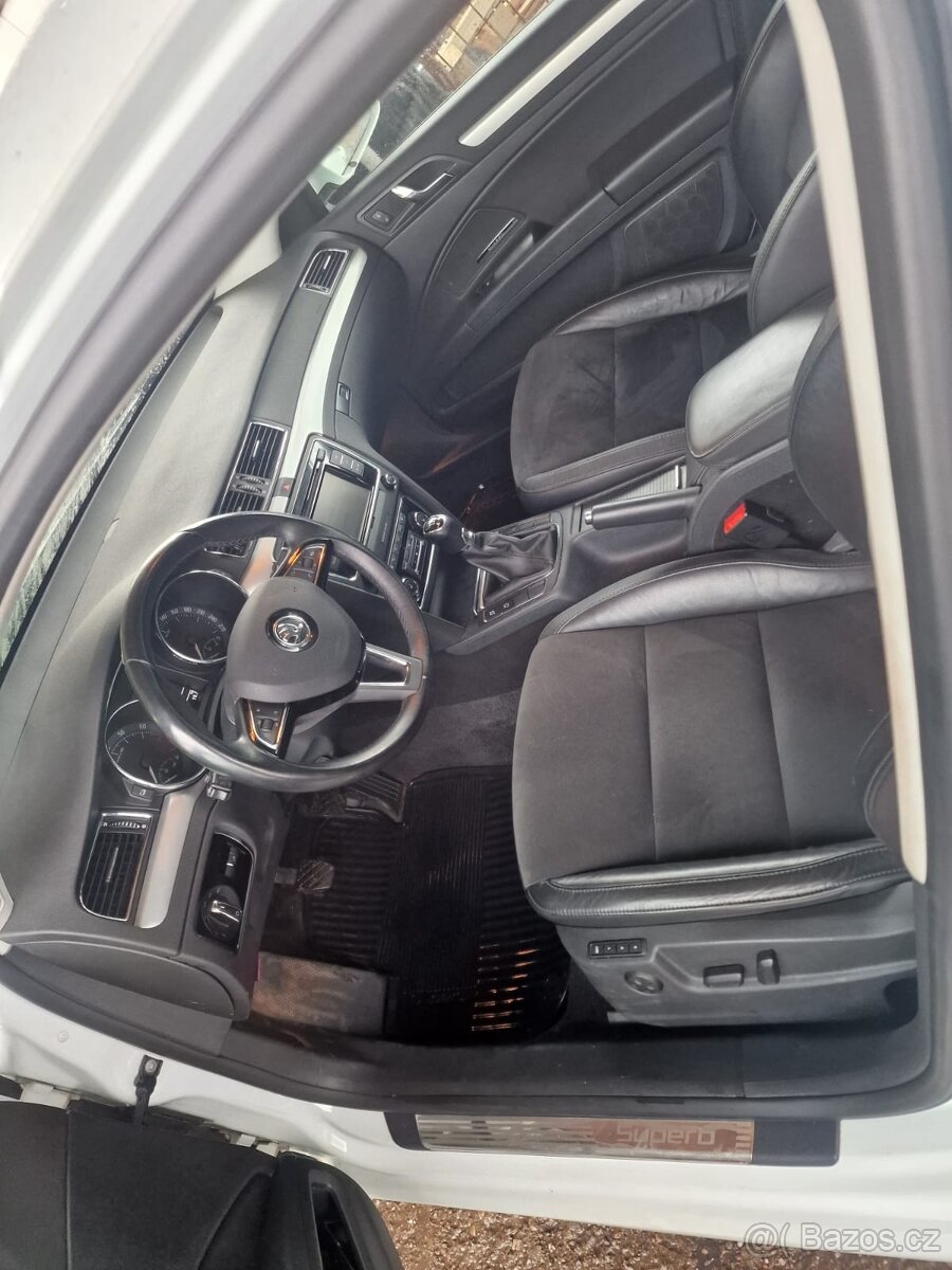 Škoda Superb 2 facelift elegance 1.8 tsi 118kw rok 2013/14 - 14