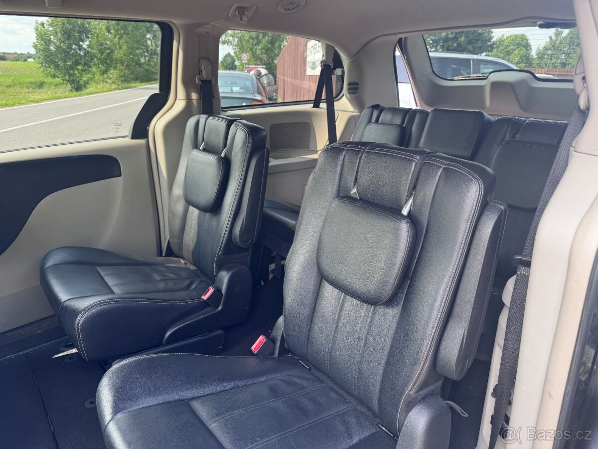 Chrysler Town Country 3,6 RT DVD 2014 - 14