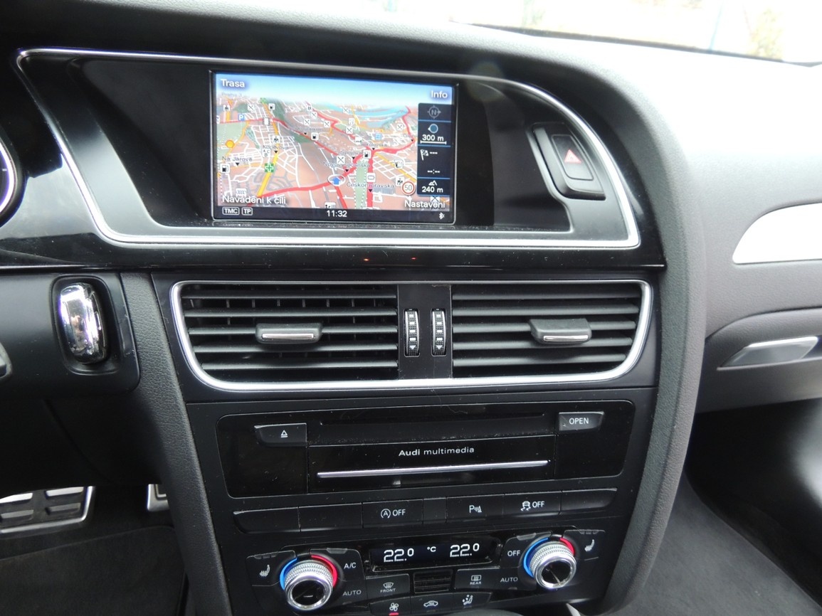 Audi A4 Combi 2.0TDi,110kw,DSG,S-Line,2015,ČR,-21%DPH - 14