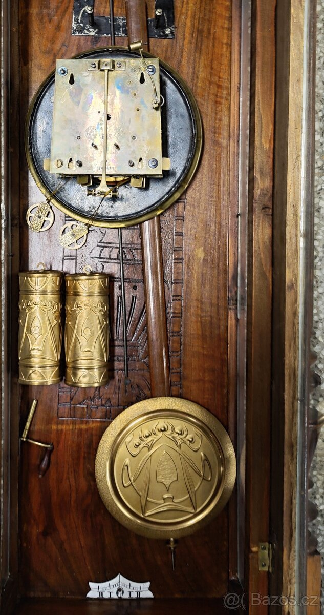 luxusní bohatě zdobené vyřezávané dvouzávažové hodiny - 14