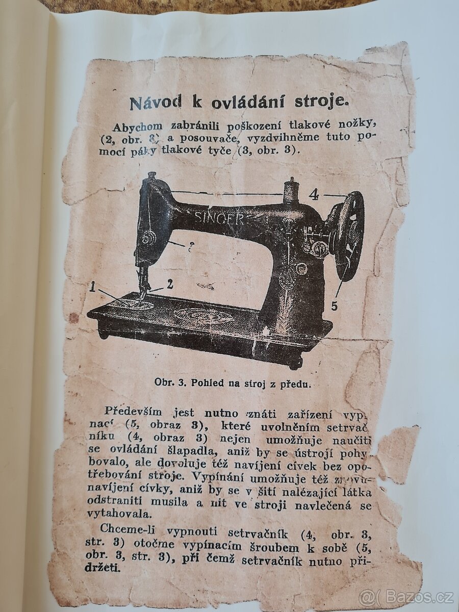 Historický šlapací šicí stroj Singer pro domácí užití - 14