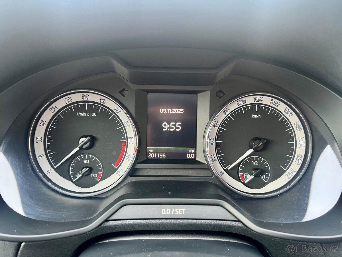 Škoda Octavia III Combi Facelift 2,0 TDi 110kW DSG Sport+ - 14