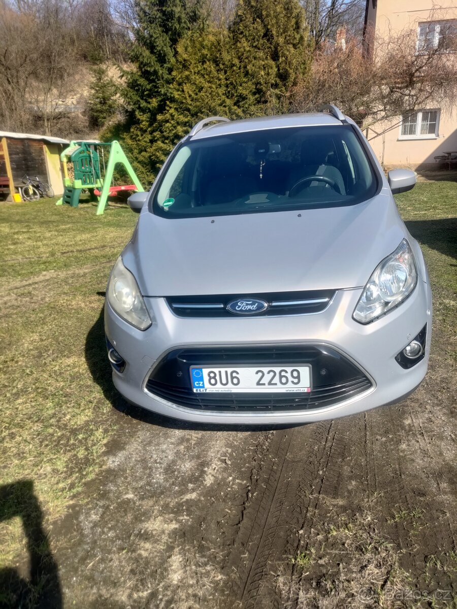 Ford grand c max 7 míst ,nafta - 14