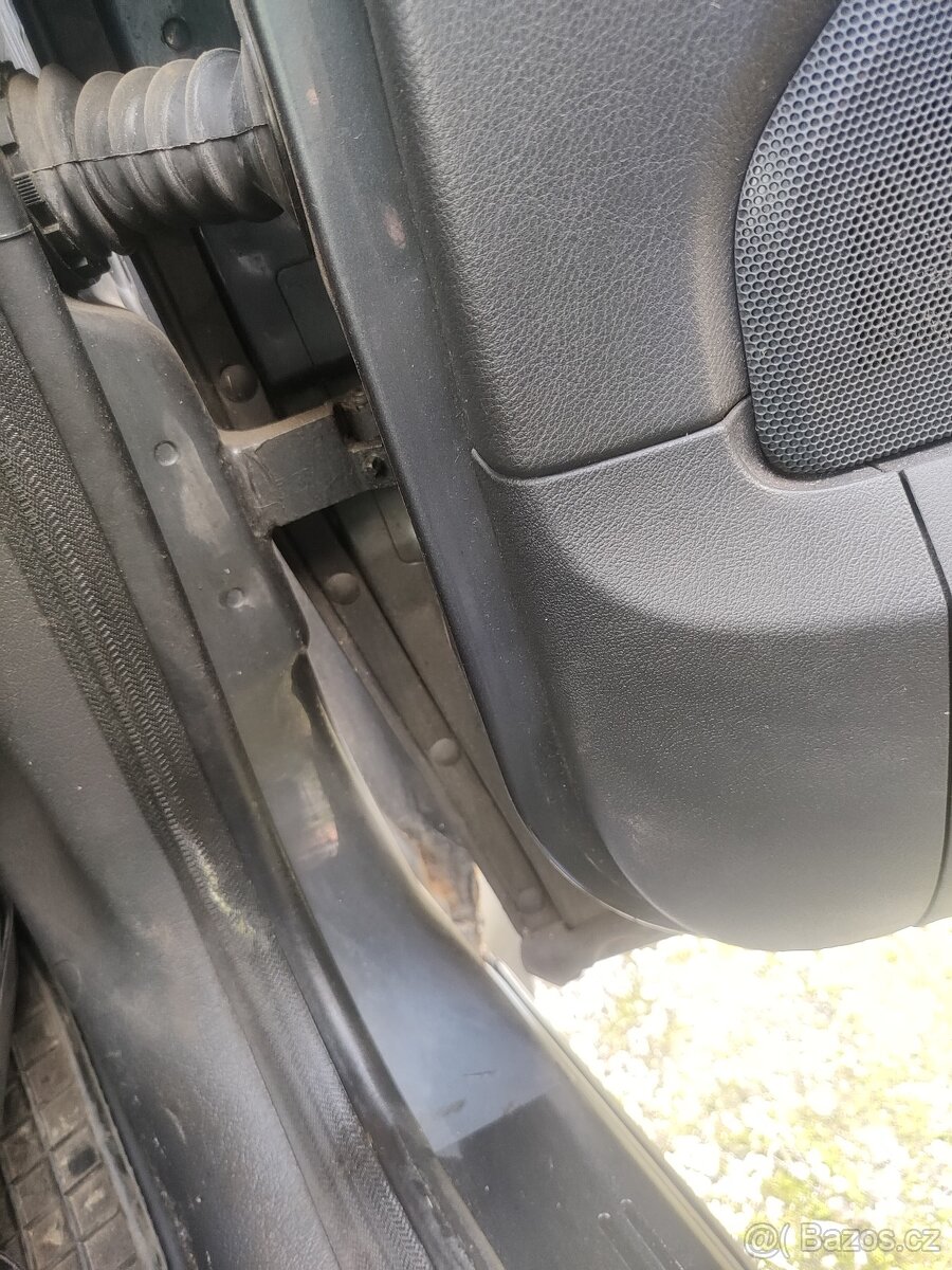 Na náhradní díly VW Sharan 2.0 TDi 103 kW, motor BRT - 14