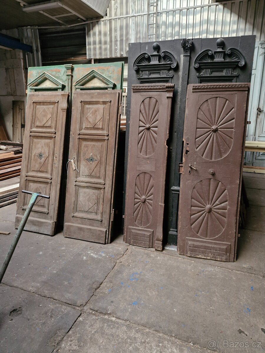Historické dveře, historická vrata - 14