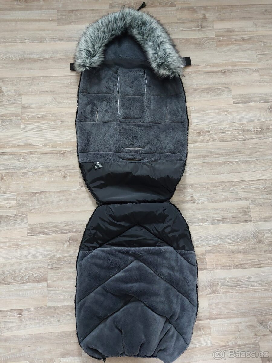 Prodám kočárek vojkombinaci Joolz day 3 Studio graphite grey - 14