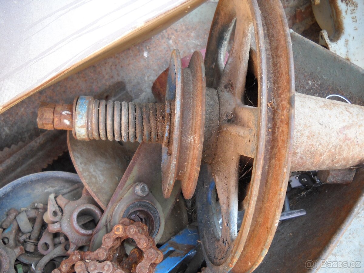 E 512-514 domeček ložiska pojezdového urychlovače - 14