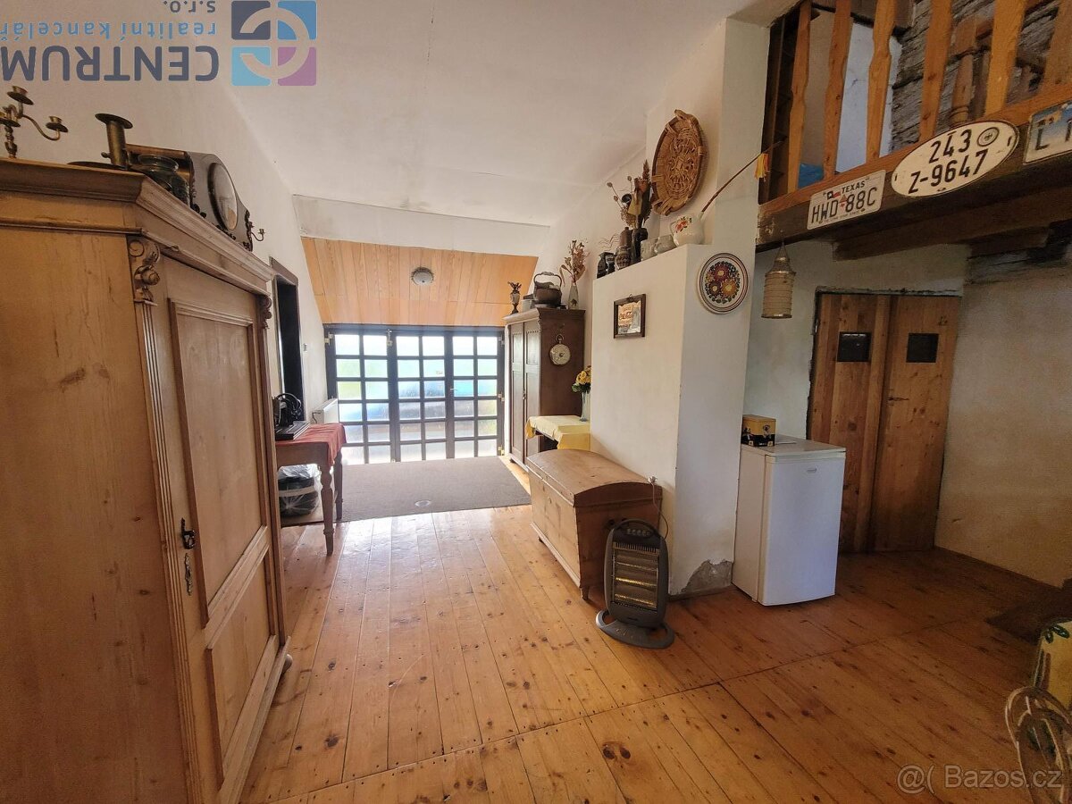 Rodinný dům v obci Bláhov u H - 14