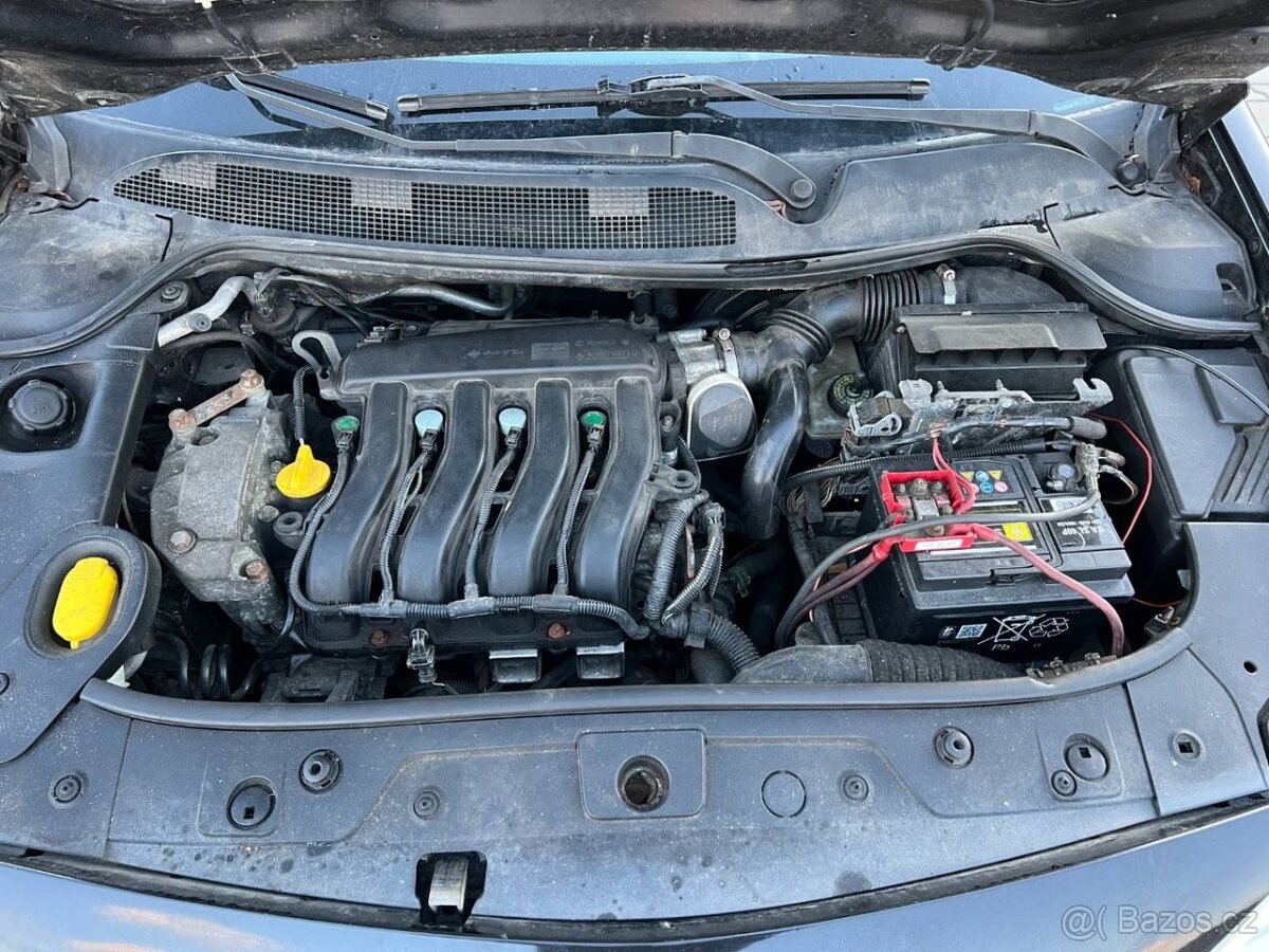 Renault Megane 1.6i 16V 83kw STK 3/2027 - 14