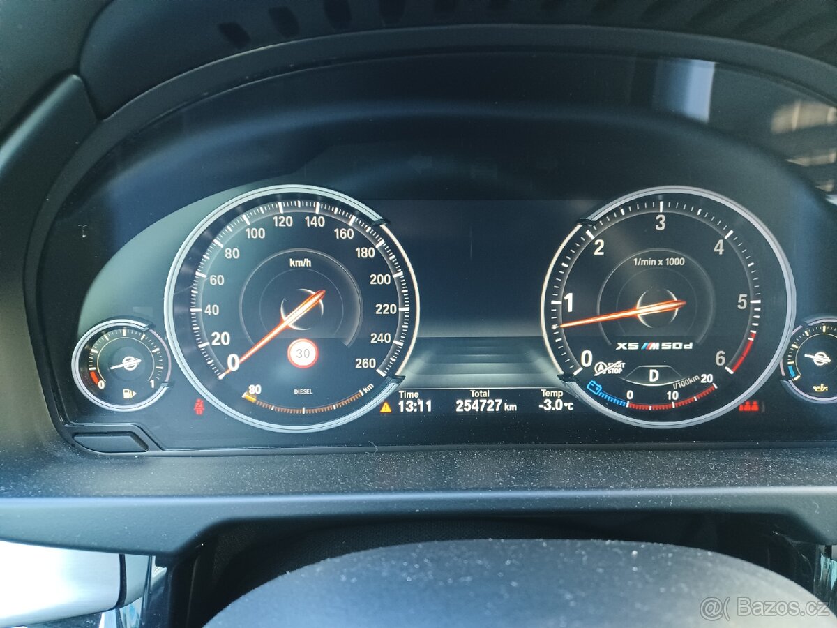 BMW X5 M50d 280 kW PANORAMA 7míst ČR 2.Majitel - 14