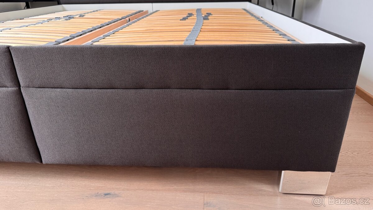 Čalouněna postel 180/200 cm - 14