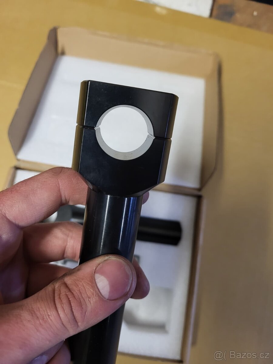 Risery / klemy / úchyty řidítek - 14