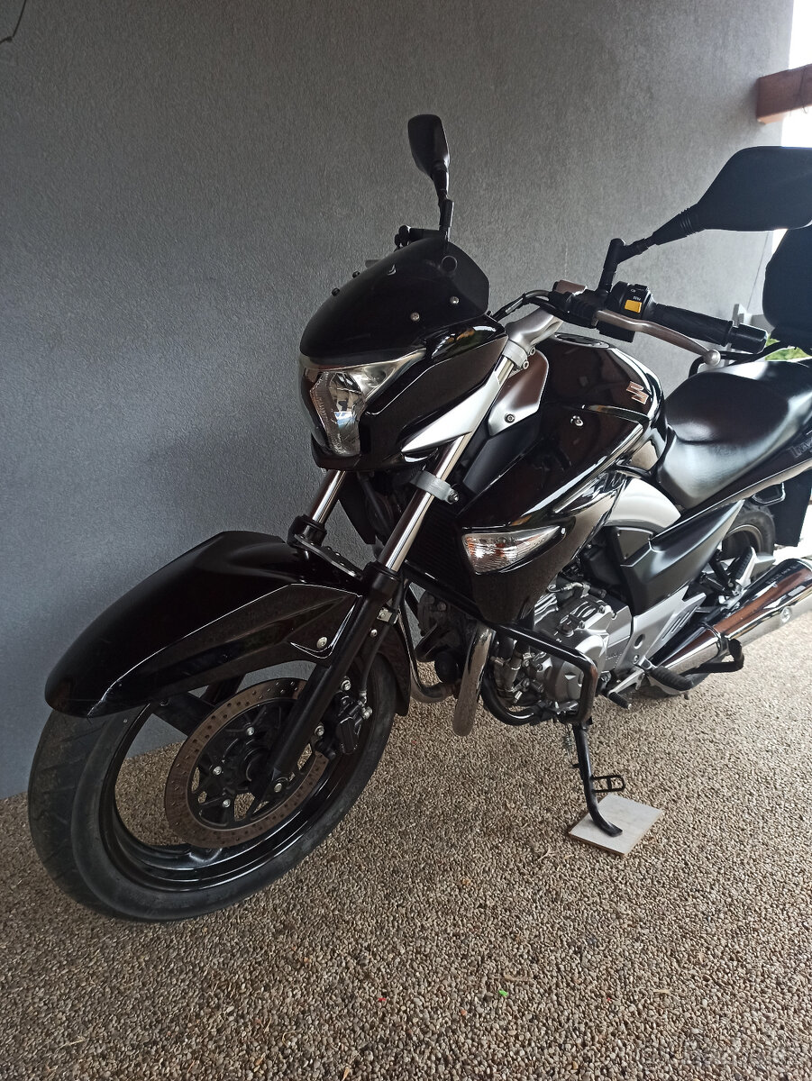 Suzuki Inazuma 250 R.V.2015 - 14